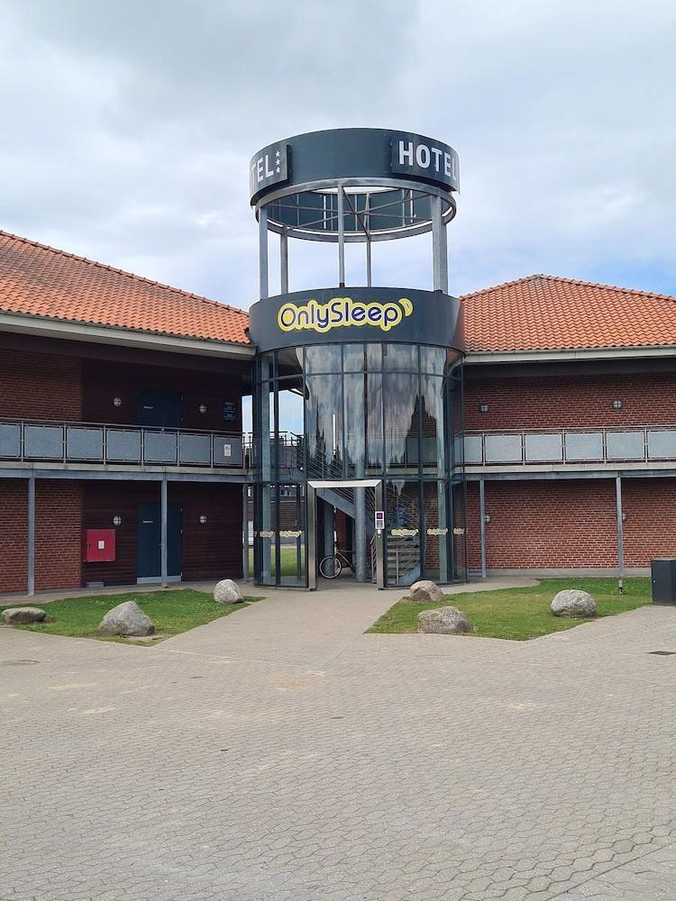 Onlysleep Trafikcenter Hotel Slagelse Bagian luar foto